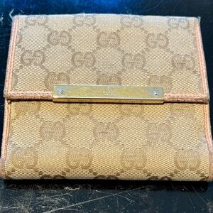 Sold! Women’s Gucci Wallet, Folding, GG Canvas & Pink, Authentic